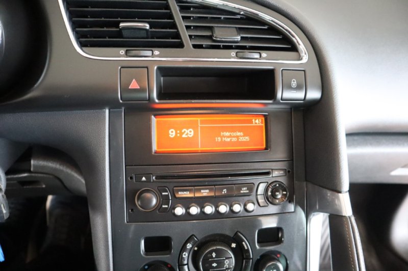 PEUGEOT 3008 1600 HDI TURBO DIESEL DE 112 CV Y 6 VEL.