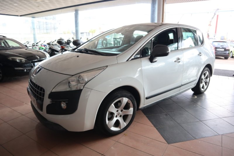 PEUGEOT 3008 1600 HDI TURBO DIESEL DE 112 CV Y 6 VEL.