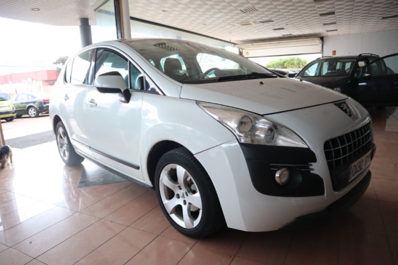 PEUGEOT 3008 1600 HDI TURBO DIESEL DE 112 CV Y 6 VEL.