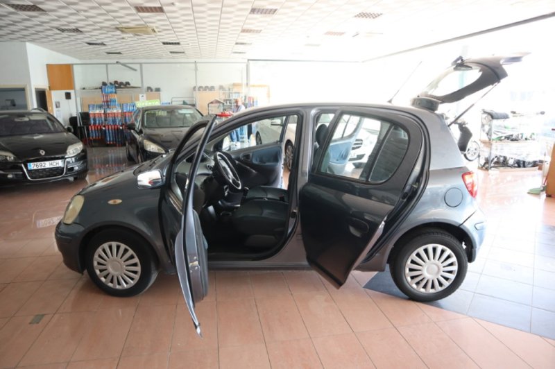TOYOTA YARIS 1400 TURBO DIESEL