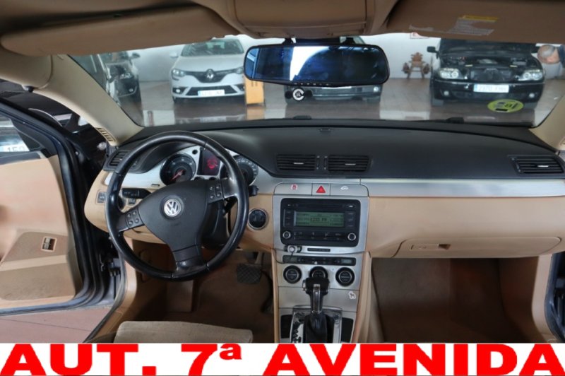 VOLKSWAGEN PASSAT 2.0 TDI 140 CV CON CAMBIO AUTOMATICO