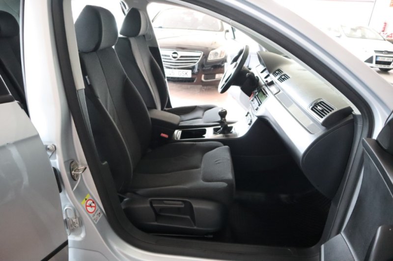 VOLKSWAGEN PASSAT 2.0 TDI