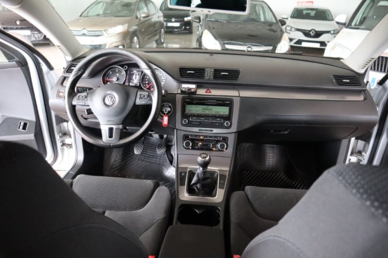VOLKSWAGEN PASSAT 2.0 TDI