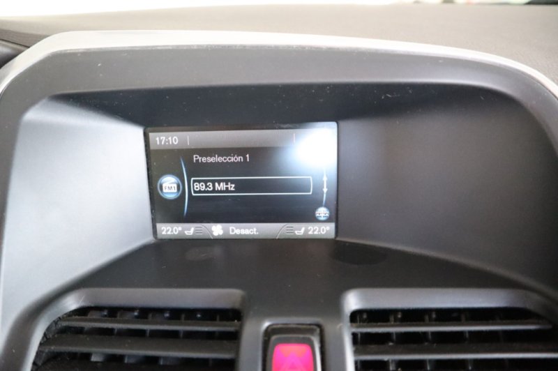 VOLVO XC-60 TODO TERRENO CON 215 CV AUTOMATICO