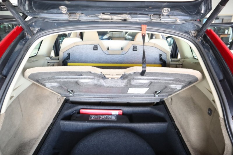VOLVO XC-60 TODO TERRENO CON 215 CV AUTOMATICO