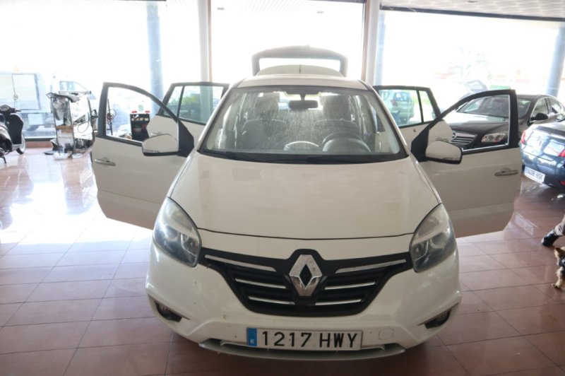 RENAULT KOLEOS 2000 T/DIESEL 4X4 DE 150 CV Y 6 VELOC.