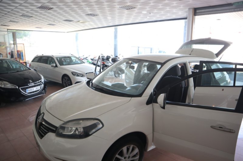 RENAULT KOLEOS 2000 T/DIESEL 4X4 DE 150 CV Y 6 VELOC.