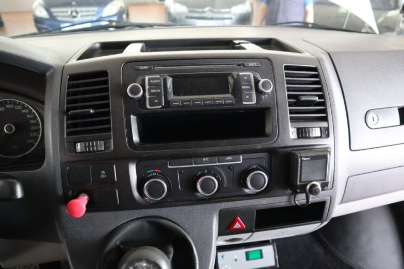 VOLKSWAGEN TRANSPORTER 2000 TURBO DIESEL