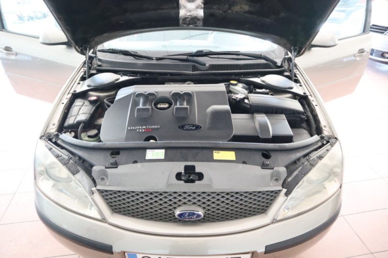 FORD MONDEO 2000 TURBO DIESEL CON 115 CV