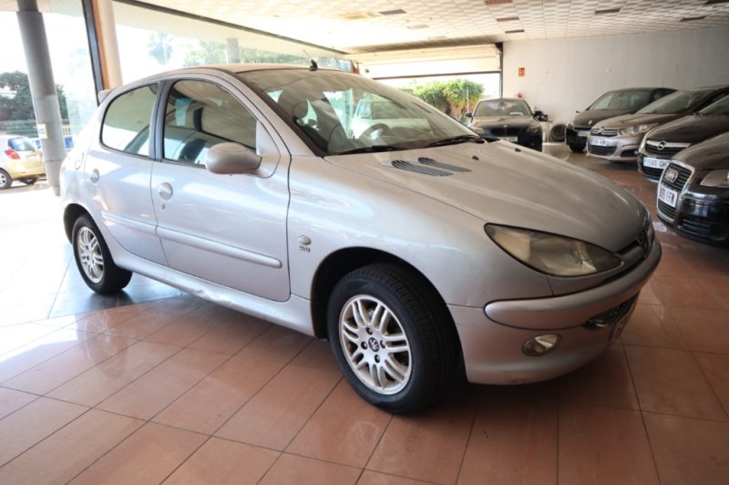 PEUGEOT 206 2.0 HDI