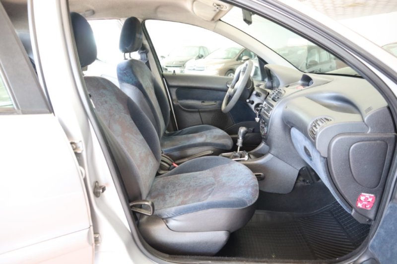 PEUGEOT 206 2.0 HDI