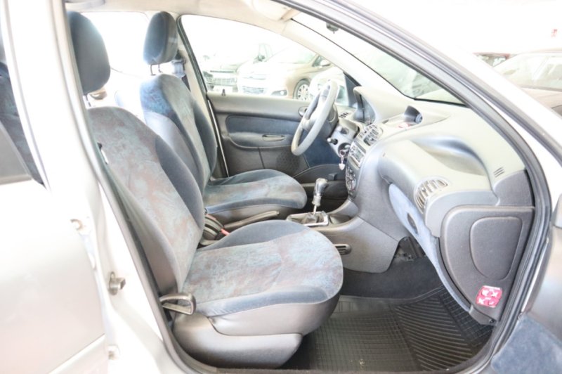 PEUGEOT 206 2.0 HDI
