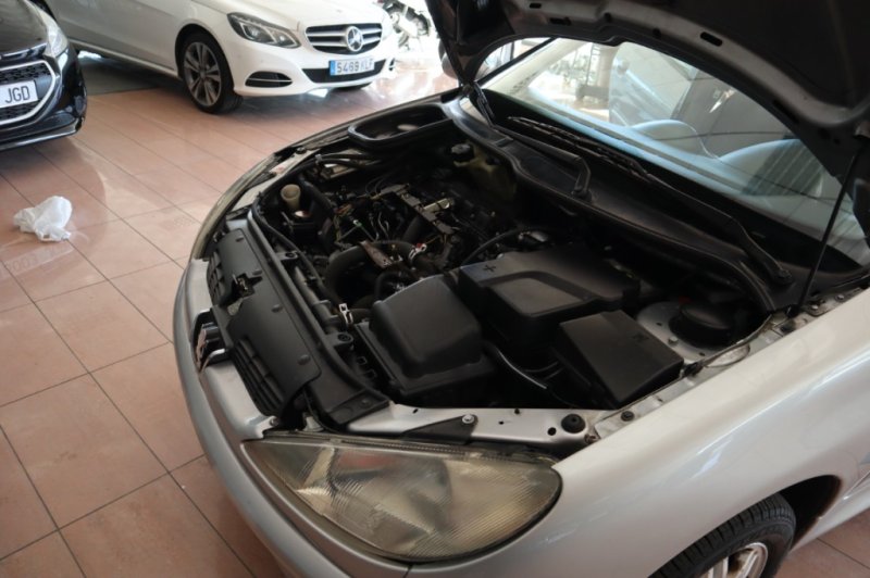 PEUGEOT 206 2.0 HDI