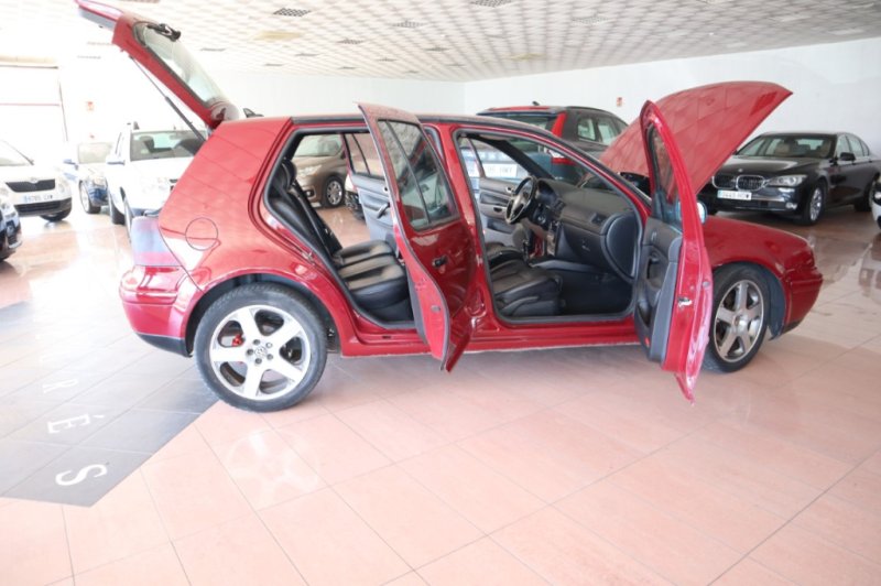 VOLKSWAGEN GOLF 1900 TDI DE 150 CV CON 6 VELOCIDADES