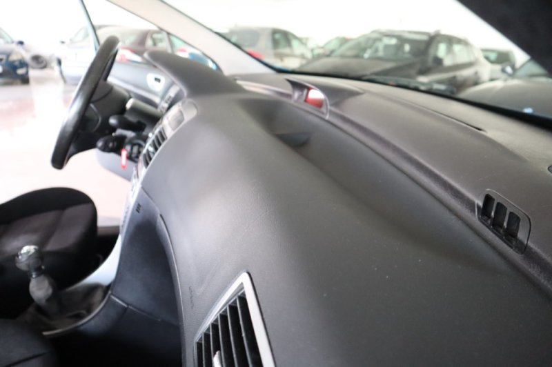 PEUGEOT 307 2.0 HDI DE 136 CV Y 6 VELOCIDADES
