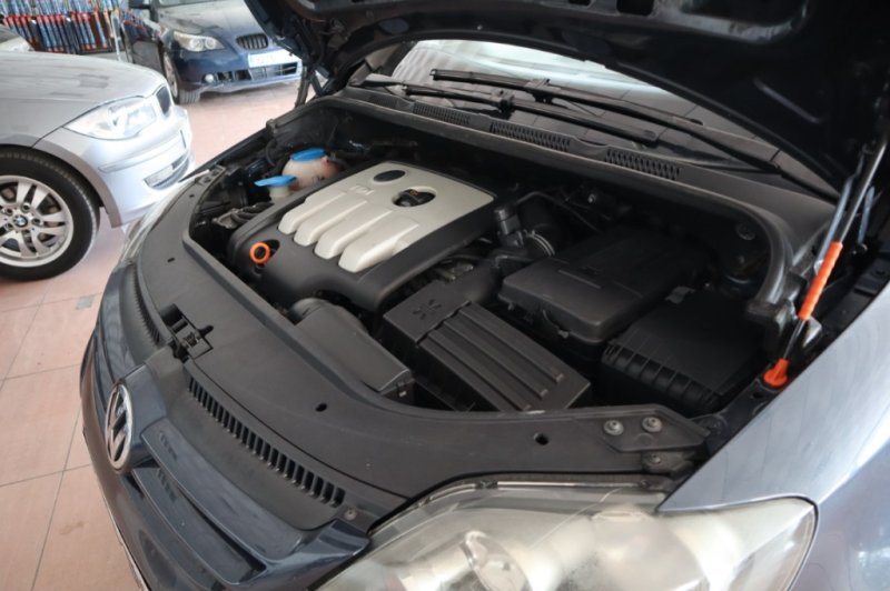 VOLKSWAGEN GOLF 2.0 TDI DE 140 CV Y 6 VELOCIDADES