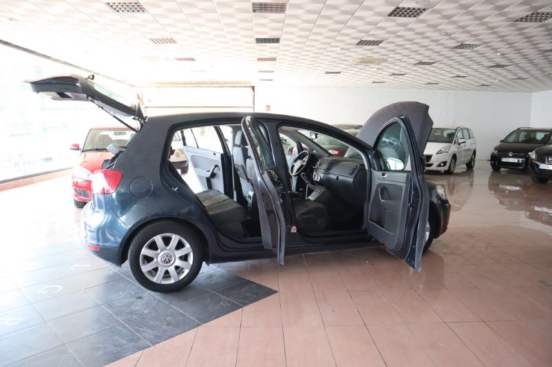 VOLKSWAGEN GOLF 2.0 TDI DE 140 CV Y 6 VELOCIDADES