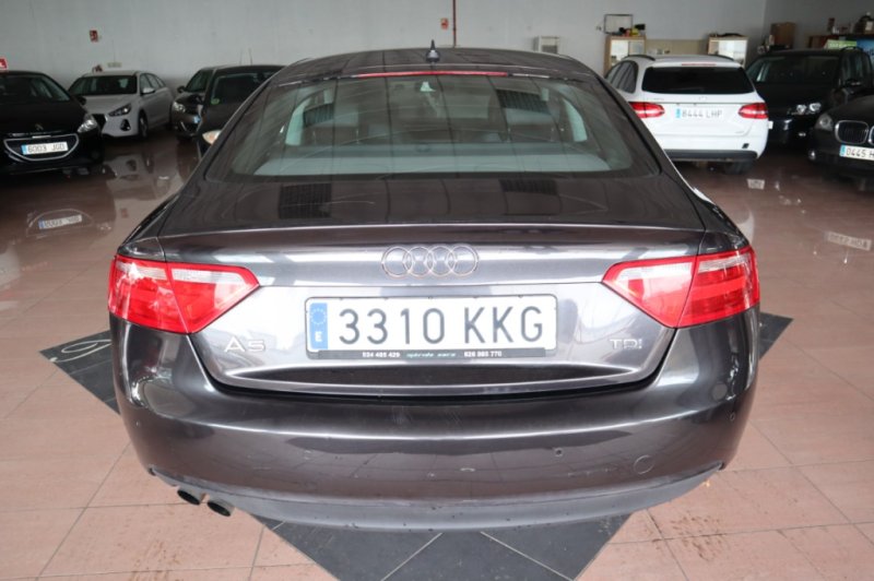 AUDI A5 2.07 TDI CON 6 VELOCIDADES