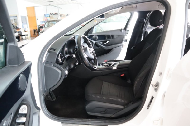 MERCEDES-BENZ C 200 TURBO DIESEL CON CAMBIO AUTOMATICO