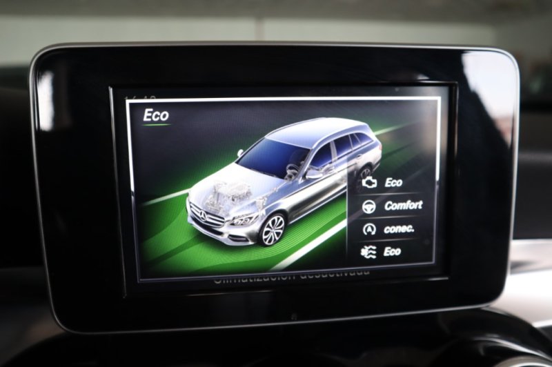 MERCEDES-BENZ C 200 TURBO DIESEL CON CAMBIO AUTOMATICO