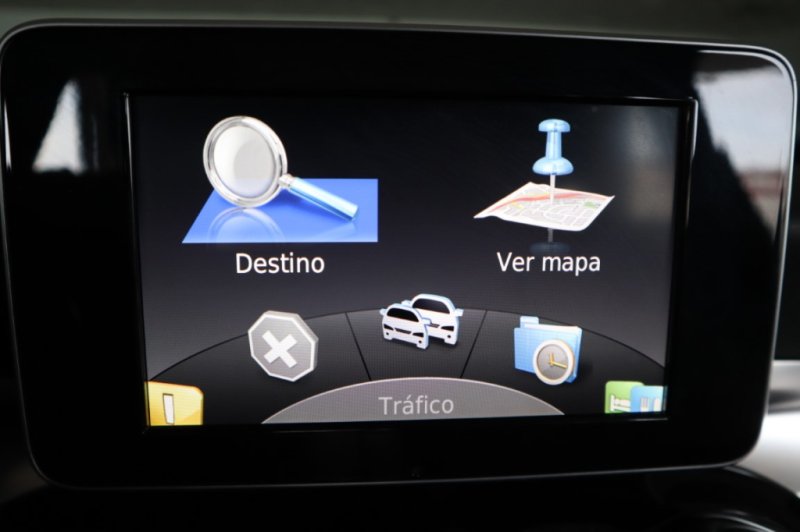MERCEDES-BENZ C 200 TURBO DIESEL CON CAMBIO AUTOMATICO