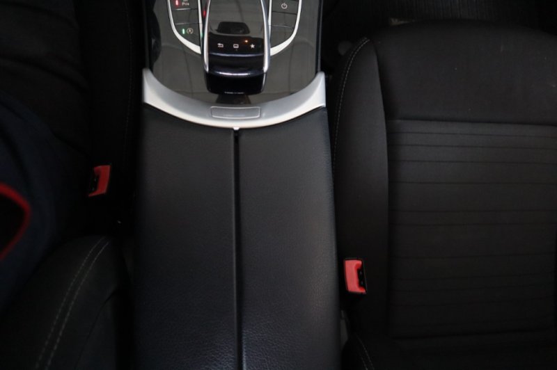 MERCEDES-BENZ C 200 TURBO DIESEL CON CAMBIO AUTOMATICO
