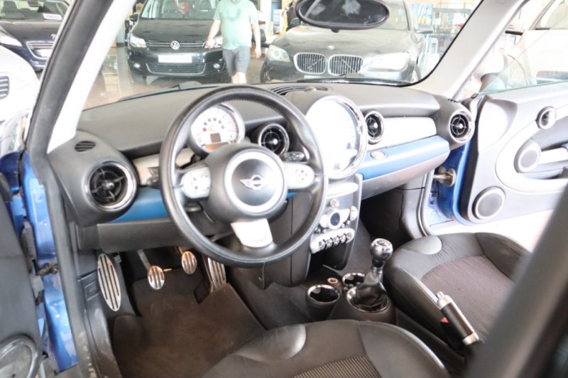MINI COOPER S 1600 CC INYECCION DE GASOLINA CON 6 V