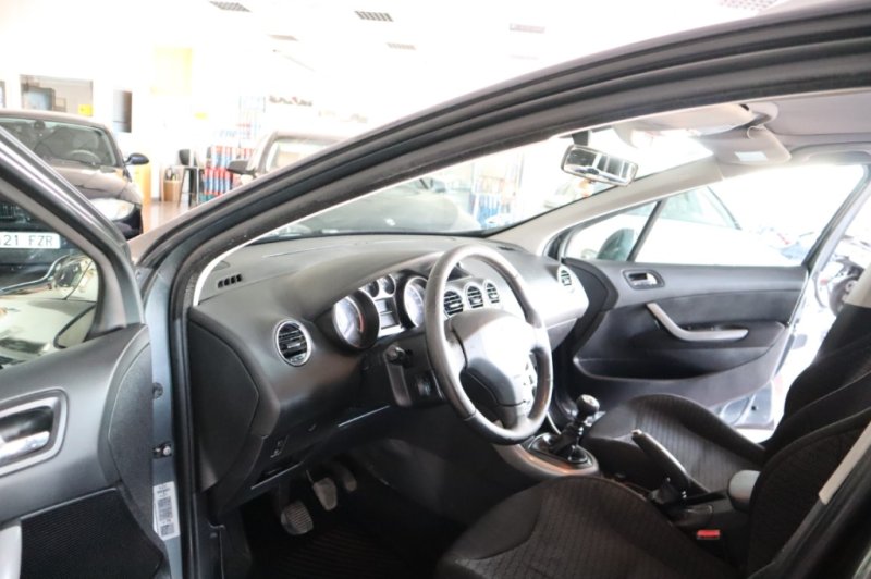 PEUGEOT 308 1600 HDI CON 110 CV