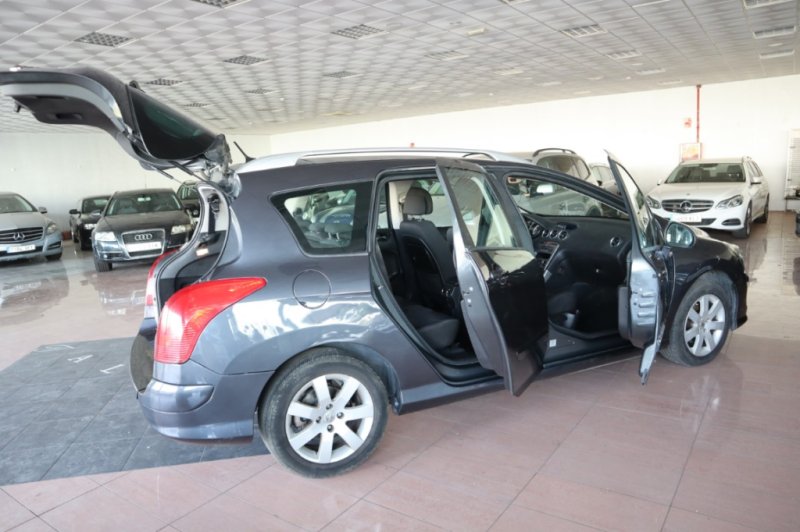 PEUGEOT 308 1600 HDI CON 110 CV