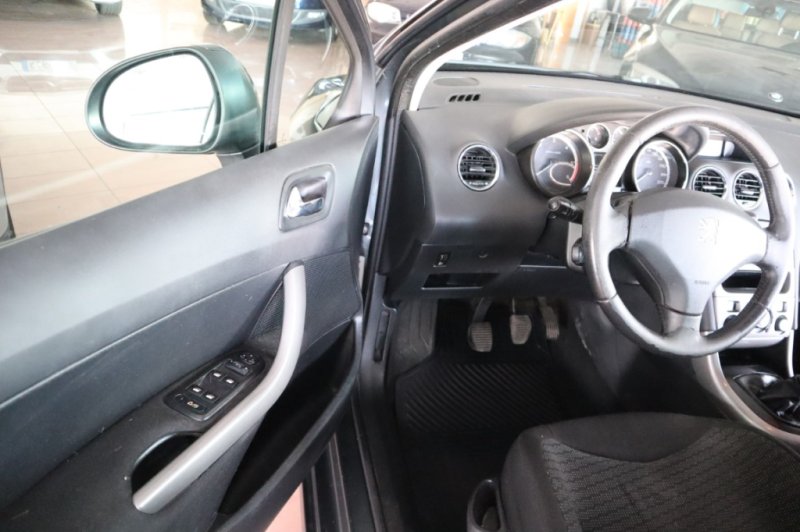 PEUGEOT 308 1600 HDI CON 110 CV