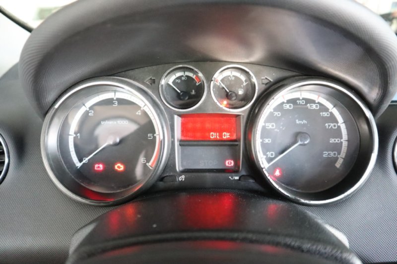 PEUGEOT 308 1600 HDI CON 110 CV