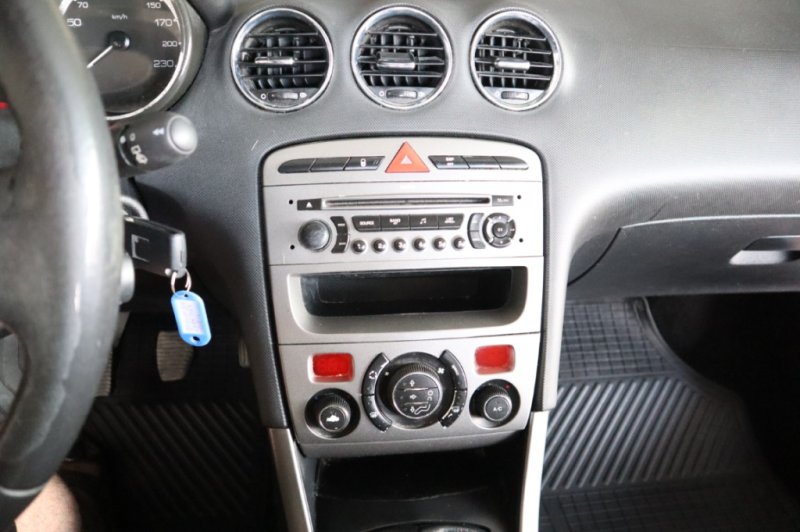 PEUGEOT 308 1600 HDI CON 110 CV
