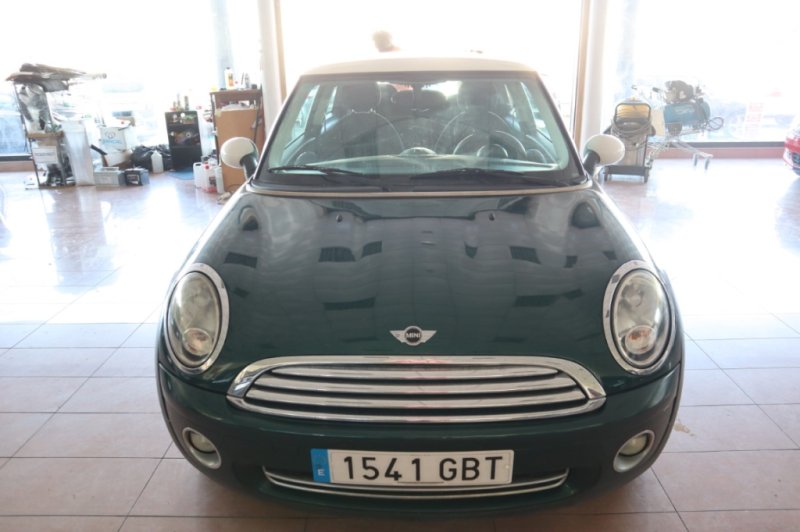 MINI COOPER 1600 CC INYECCION DE GASOLINA CON 120 CV
