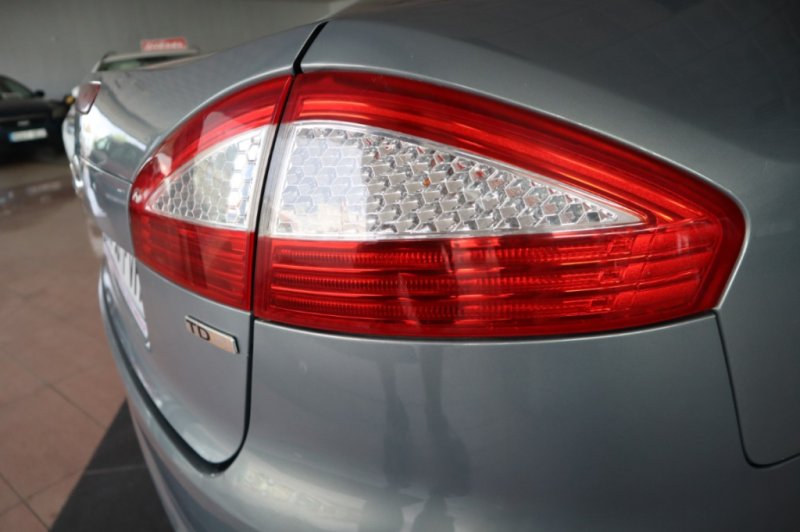 FORD MONDEO 2.0 TURBO DIESEL DE 140 CV Y CON 6 VEL.