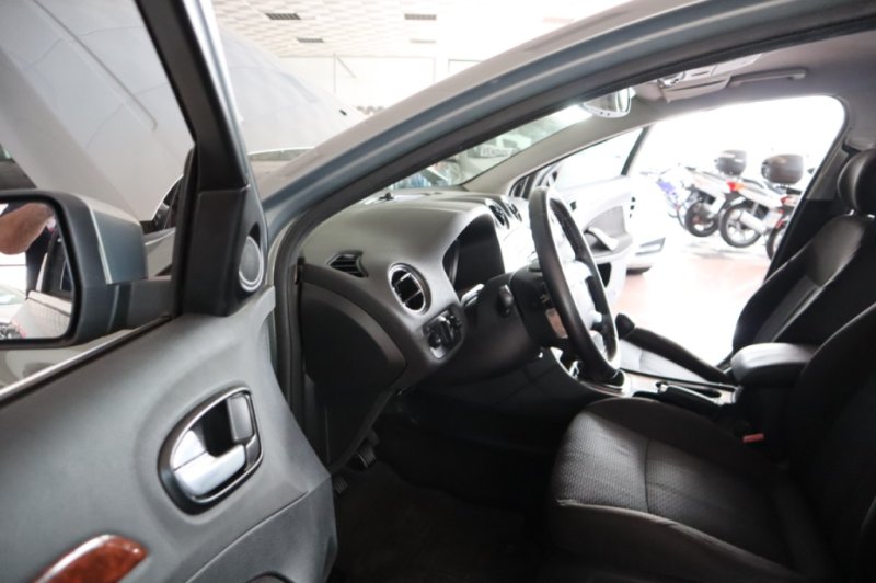 FORD MONDEO 2.0 TURBO DIESEL DE 140 CV Y CON 6 VEL.