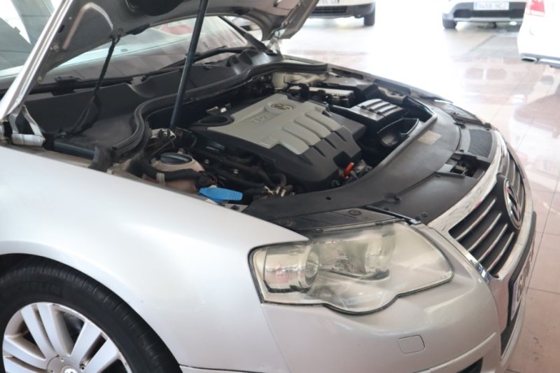 VOLKSWAGEN PASSAT 2.0 TDI DE 140 CV Y CAJA CAMBIOS DE 6 V.