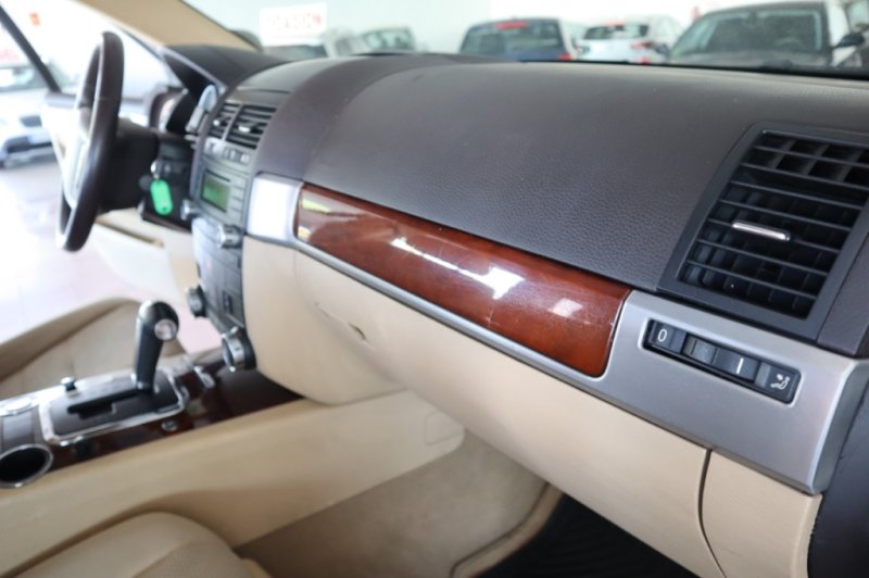 VOLKSWAGEN TOUAREG R-5  2500 CC TURBO DIESEL DE 175 CV
