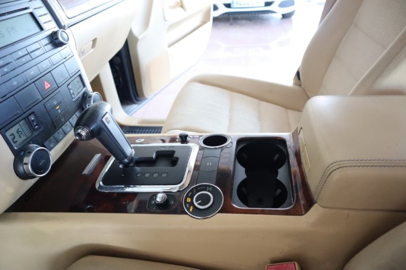 VOLKSWAGEN TOUAREG R-5  2500 CC TURBO DIESEL DE 175 CV