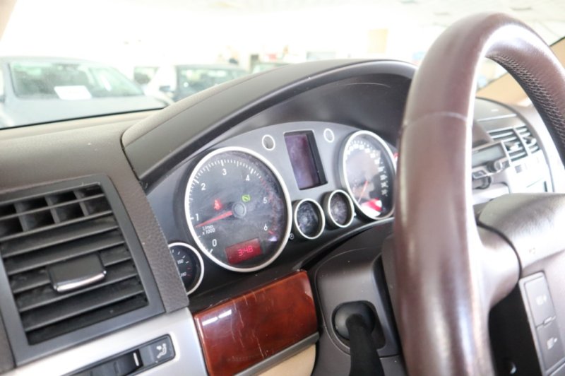 VOLKSWAGEN TOUAREG R-5  2500 CC TURBO DIESEL DE 175 CV