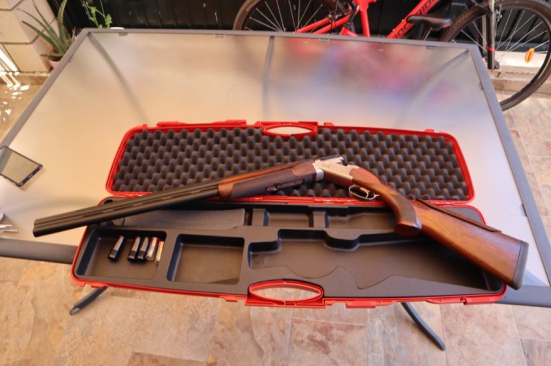 ESCOPETA WINGCHESTER DE TRAP CON POLICHOK TRAP SELECT CON 5 POLICHOK