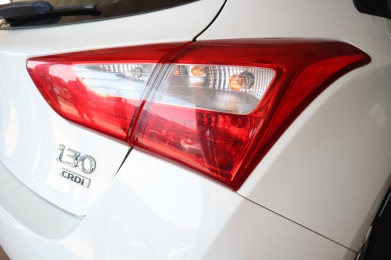 HYUNDAI I30 1400 CRDI TURBO DIESEL DE 90 CV