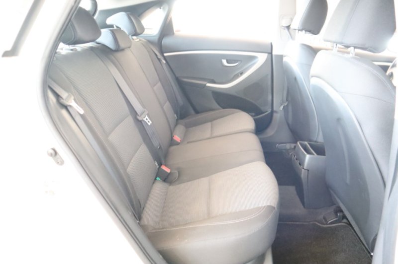 HYUNDAI I30 1400 CRDI TURBO DIESEL DE 90 CV