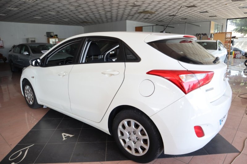 HYUNDAI I30 1400 CRDI TURBO DIESEL DE 90 CV