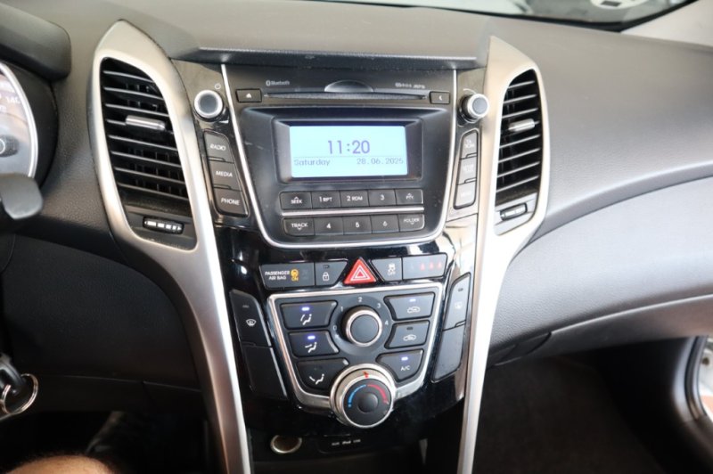 HYUNDAI I30 1400 CRDI TURBO DIESEL DE 90 CV