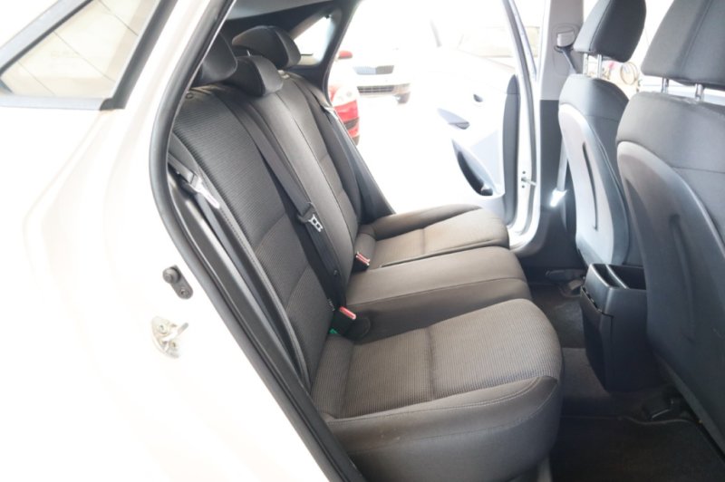 HYUNDAI I30 1400 CRDI TURBO DIESEL DE 90 CV