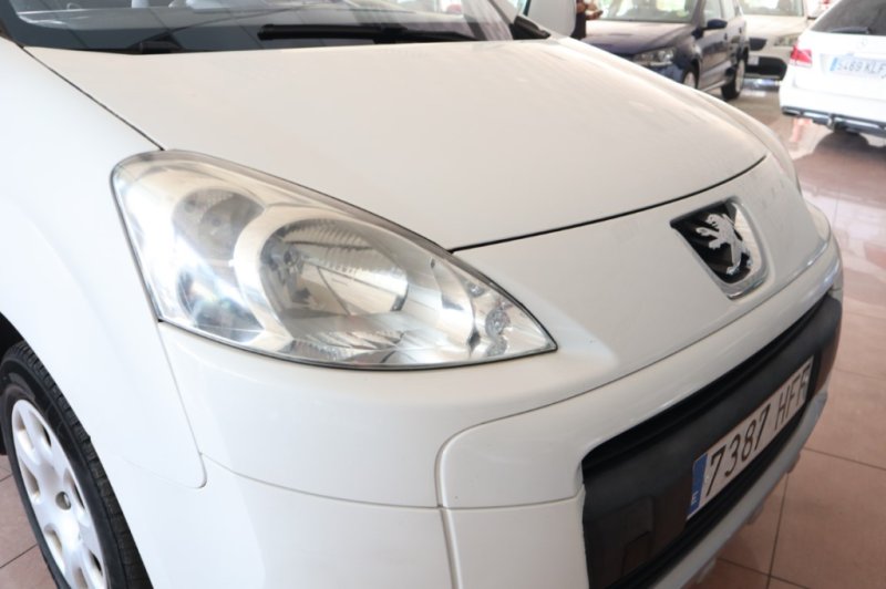 PEUGEOT PARTNER 1600 HDI DE 90 CV CON 5 PLAZAS