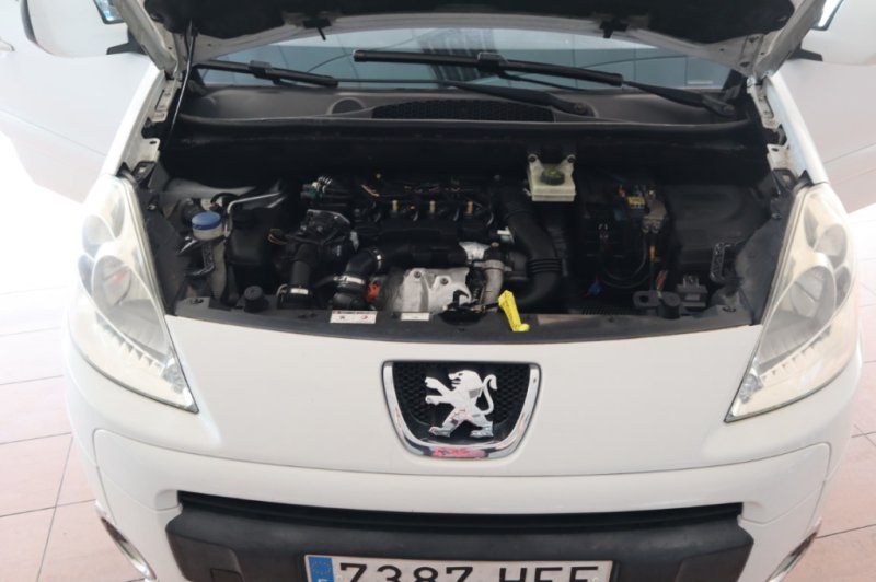 PEUGEOT PARTNER 1600 HDI DE 90 CV CON 5 PLAZAS