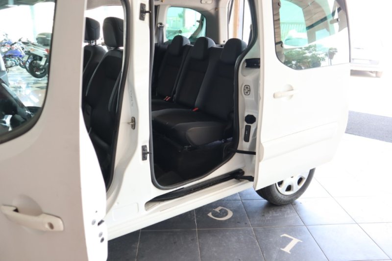 PEUGEOT PARTNER 1600 HDI DE 90 CV CON 5 PLAZAS
