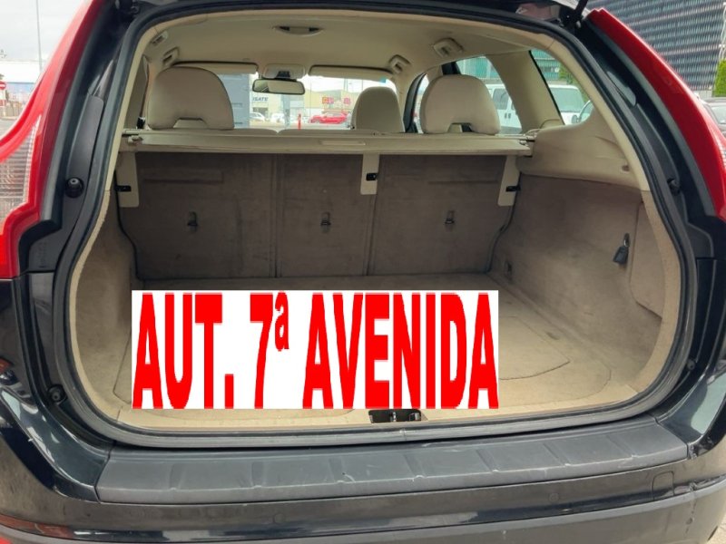 VOLVO XC-60 2.4 TURBO DIESEL D5 MOMENTUM AUT