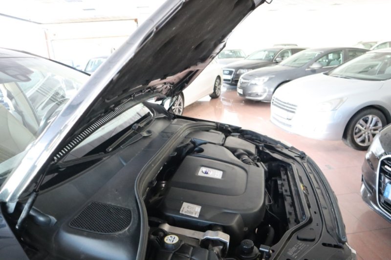 VOLVO XC-60 2.4 TURBO DIESEL D5 MOMENTUM AUT